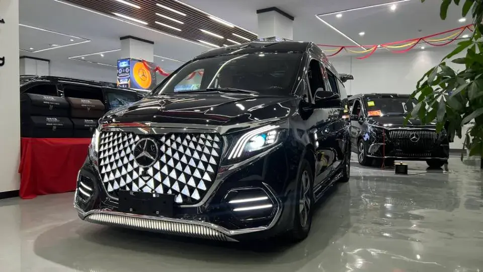 2024 MERCEDES-BENZ VITO view 1