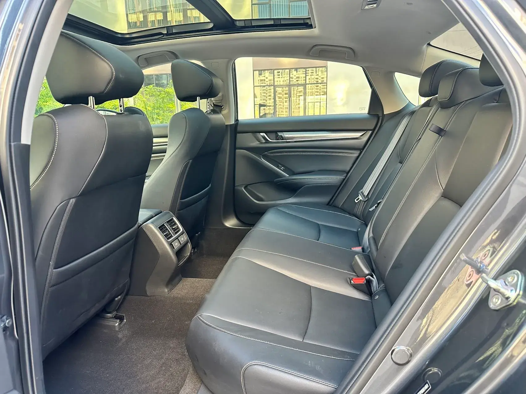 2022 HONDA ACCORD thumbnail 4