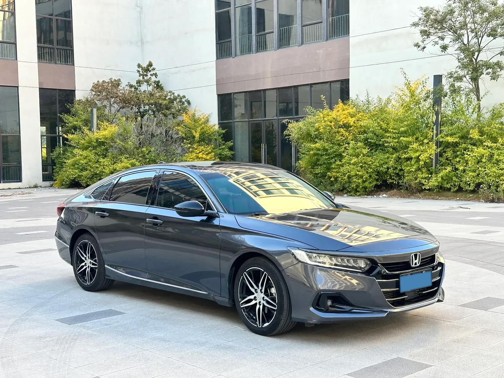 2022 HONDA ACCORD thumbnail 3