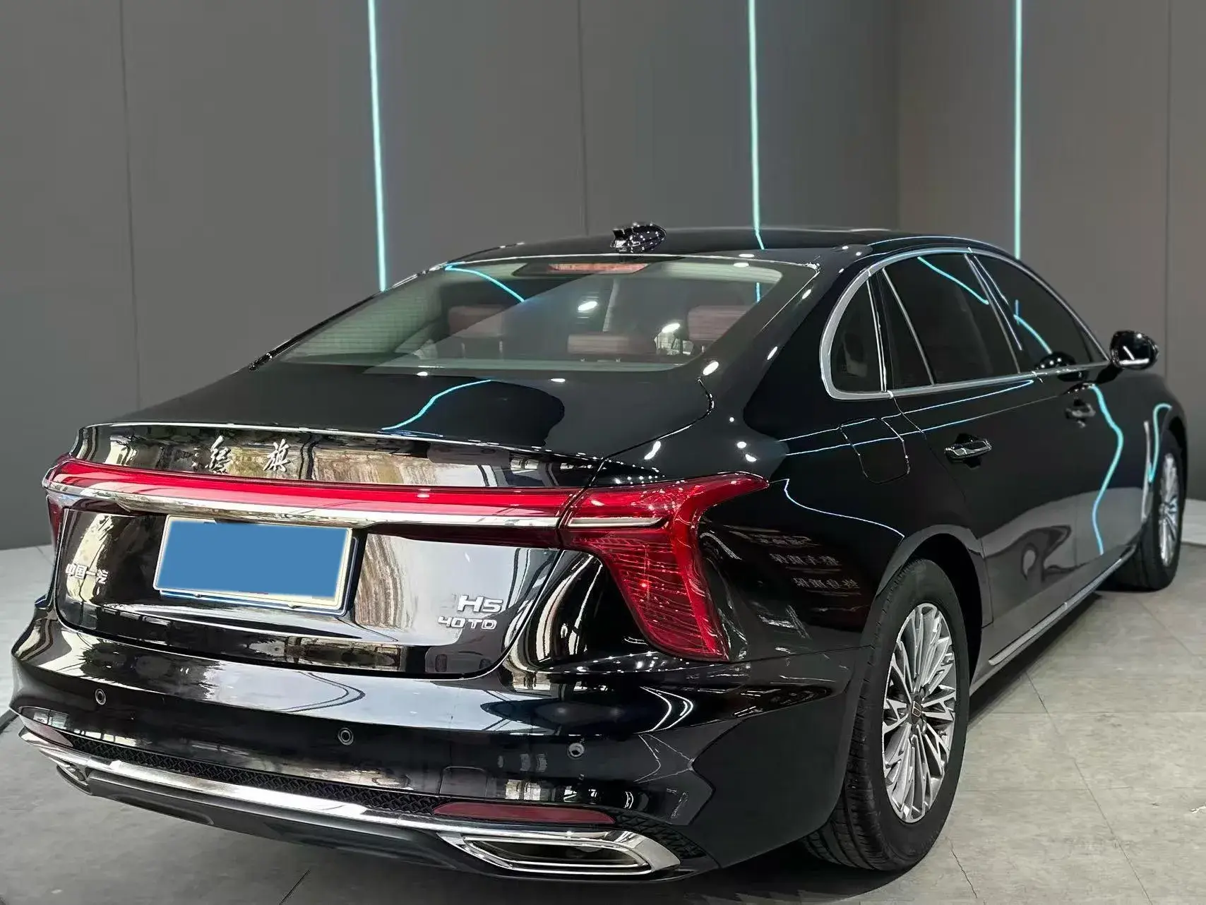 2023 HONGQI H5 thumbnail 4