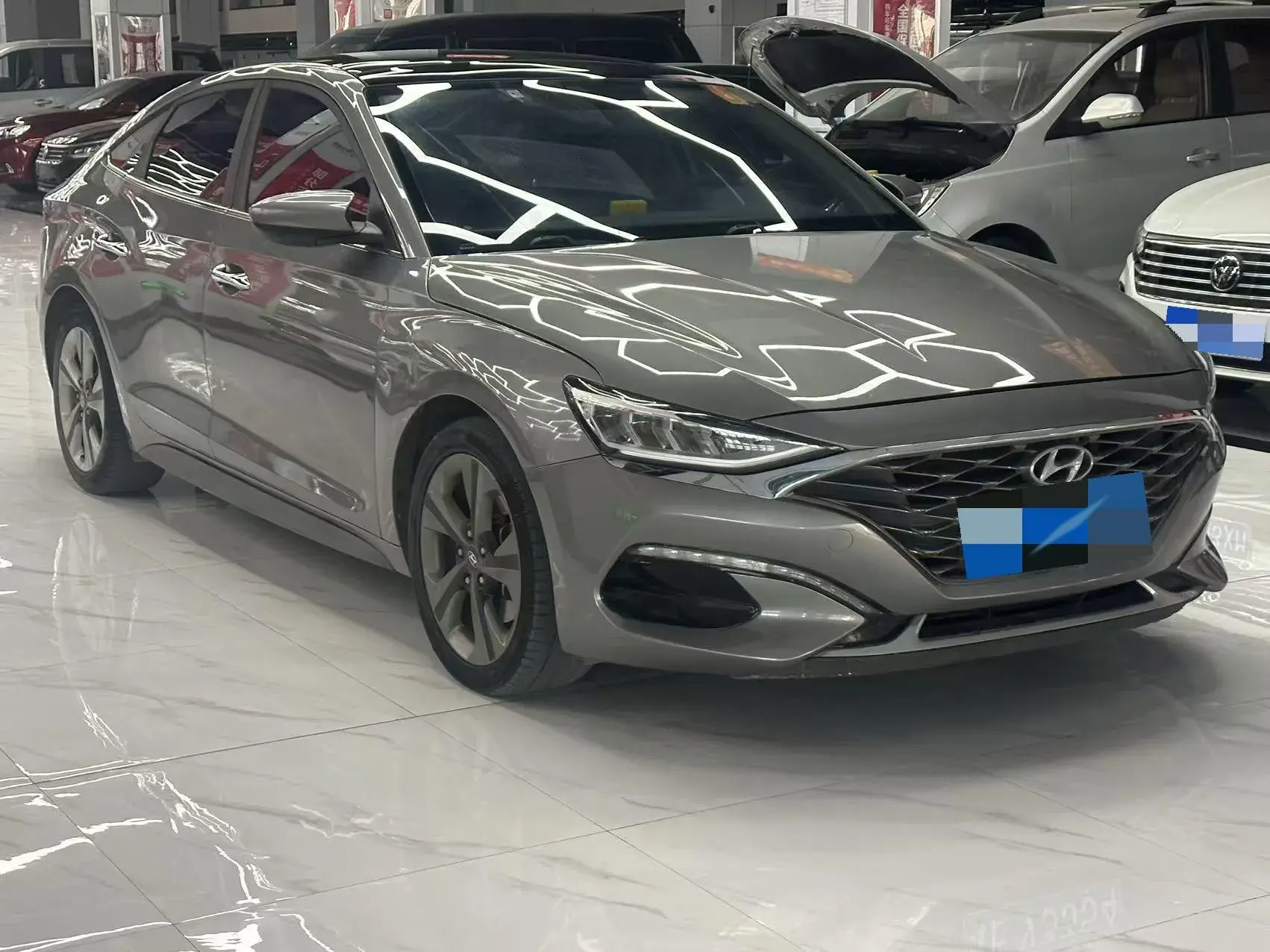 2019 HYUNDAI LA thumbnail 3