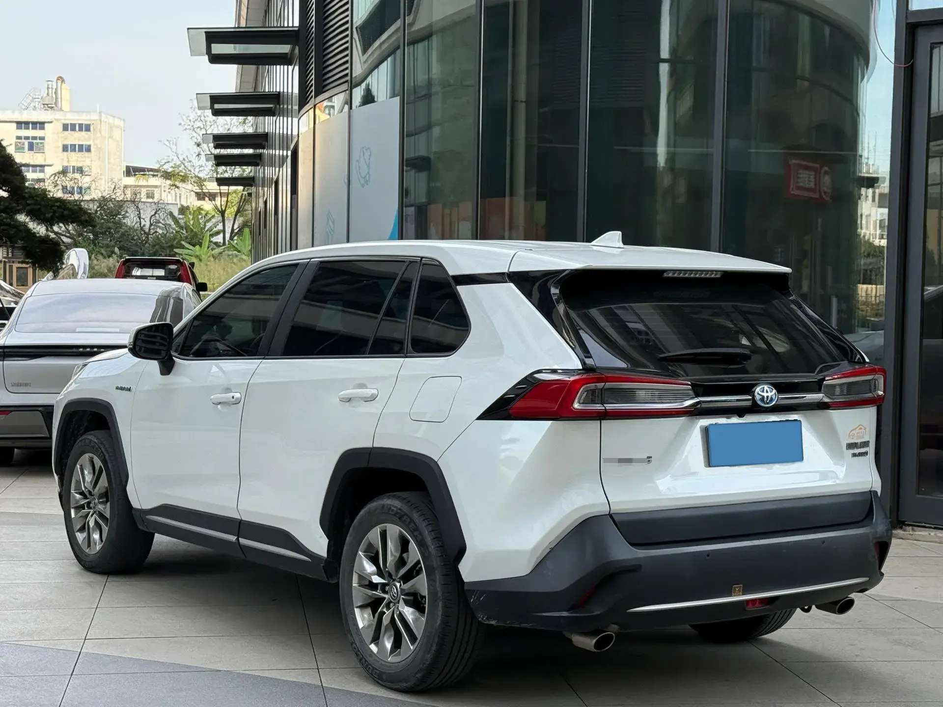 2022 TOYOTA WILDLANDER thumbnail 4