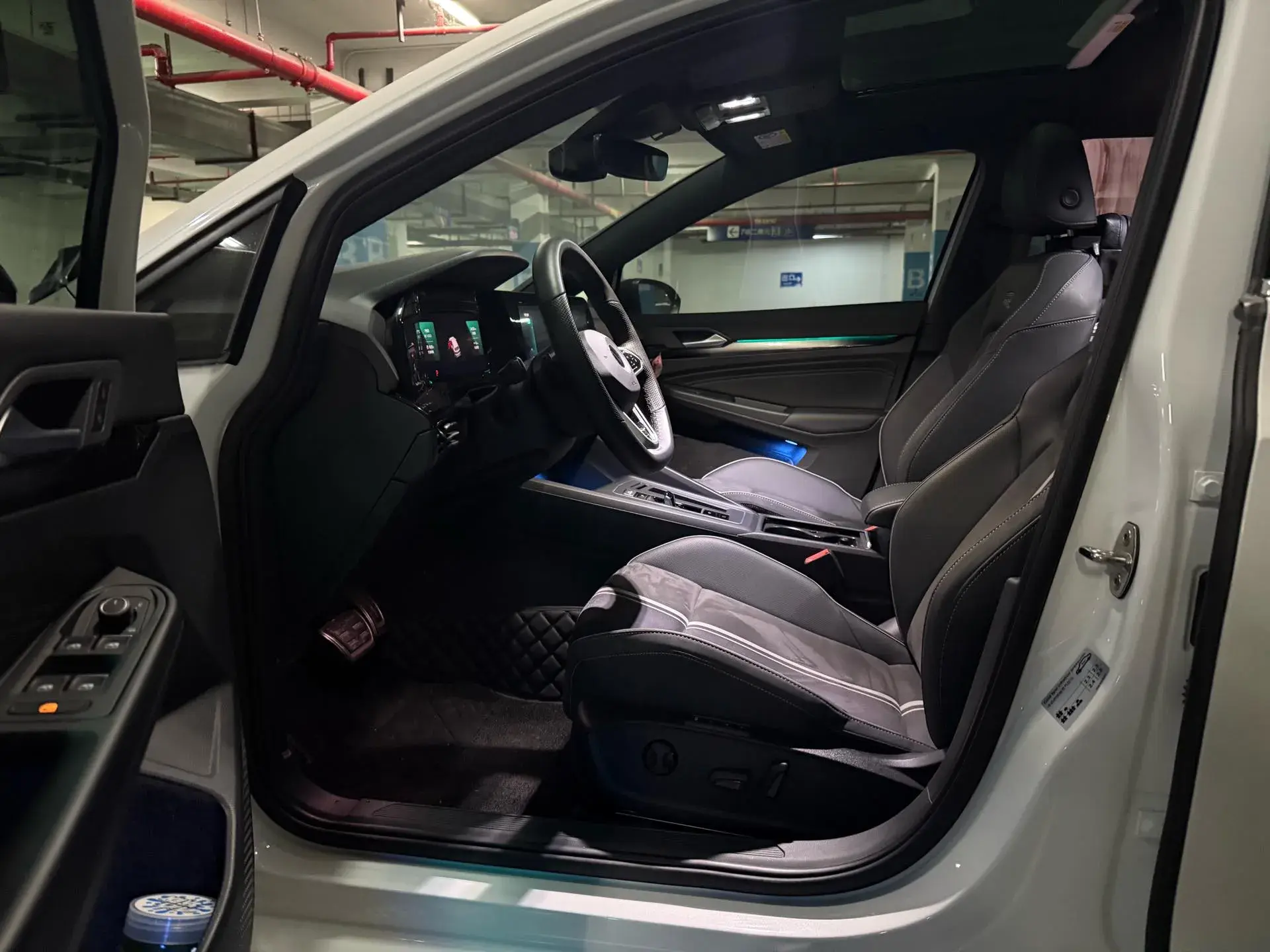 2023 VOLKSWAGEN GOLF thumbnail 3