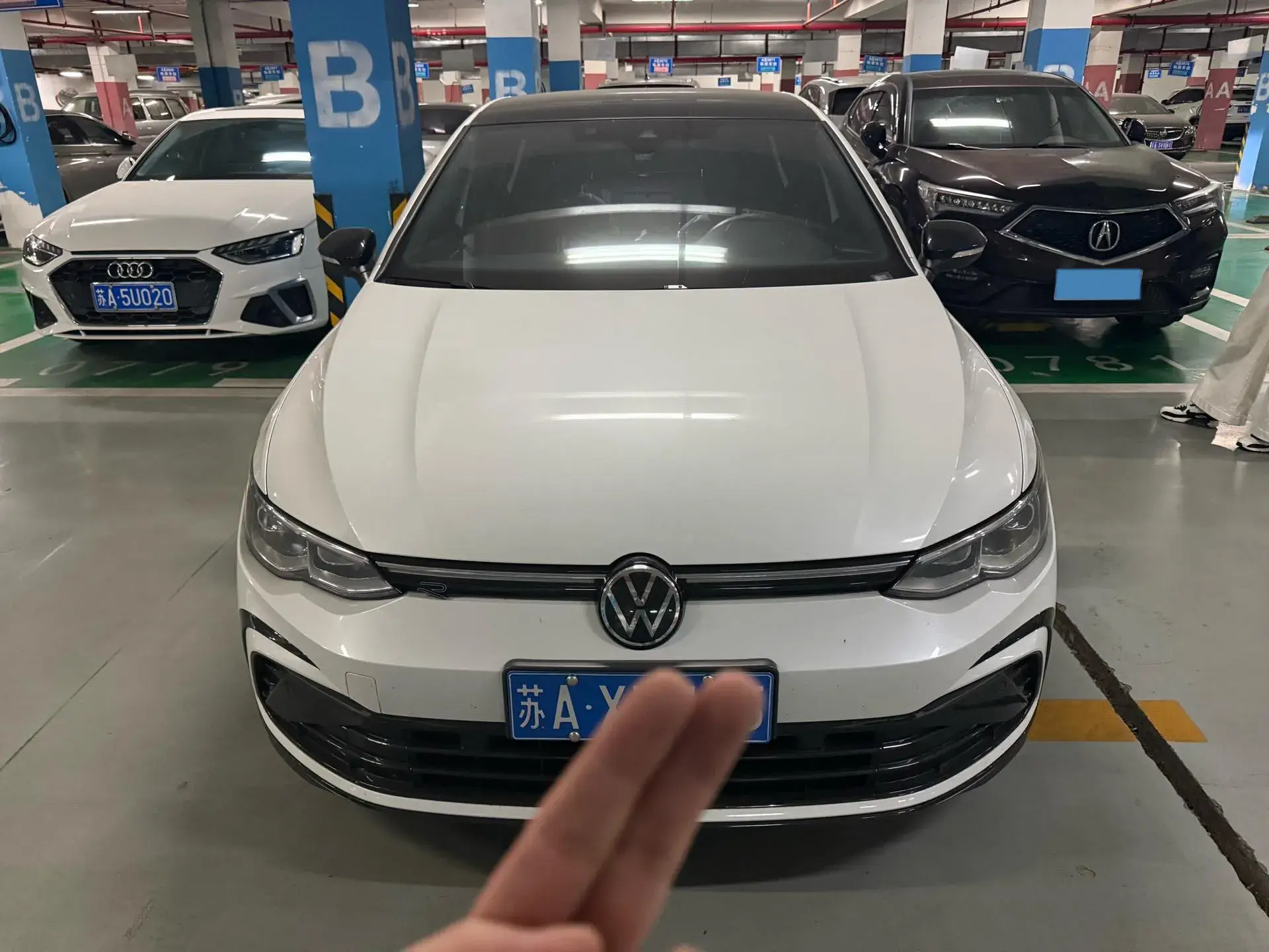 2023 VOLKSWAGEN GOLF thumbnail 2