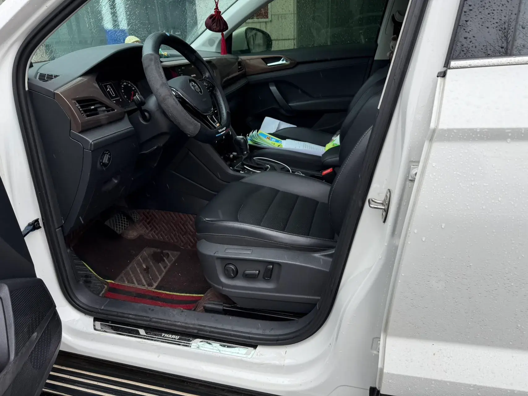 2021 VOLKSWAGEN THARU thumbnail 4