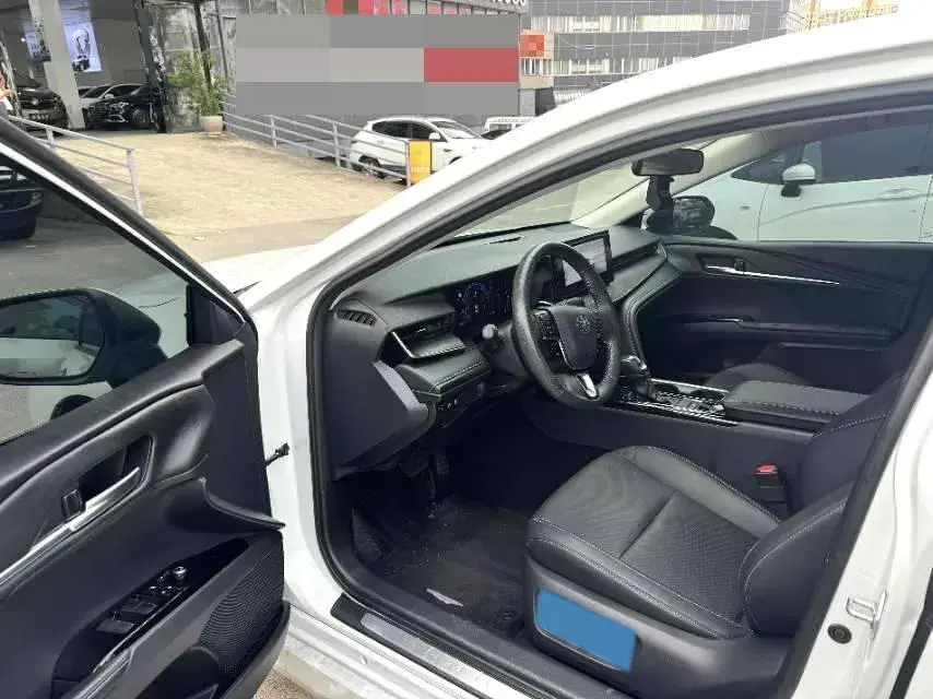 2024 TOYOTA CAMRY thumbnail 3