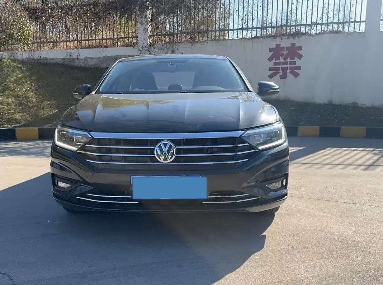 2021 VOLKSWAGEN SAGITAR thumbnail 2