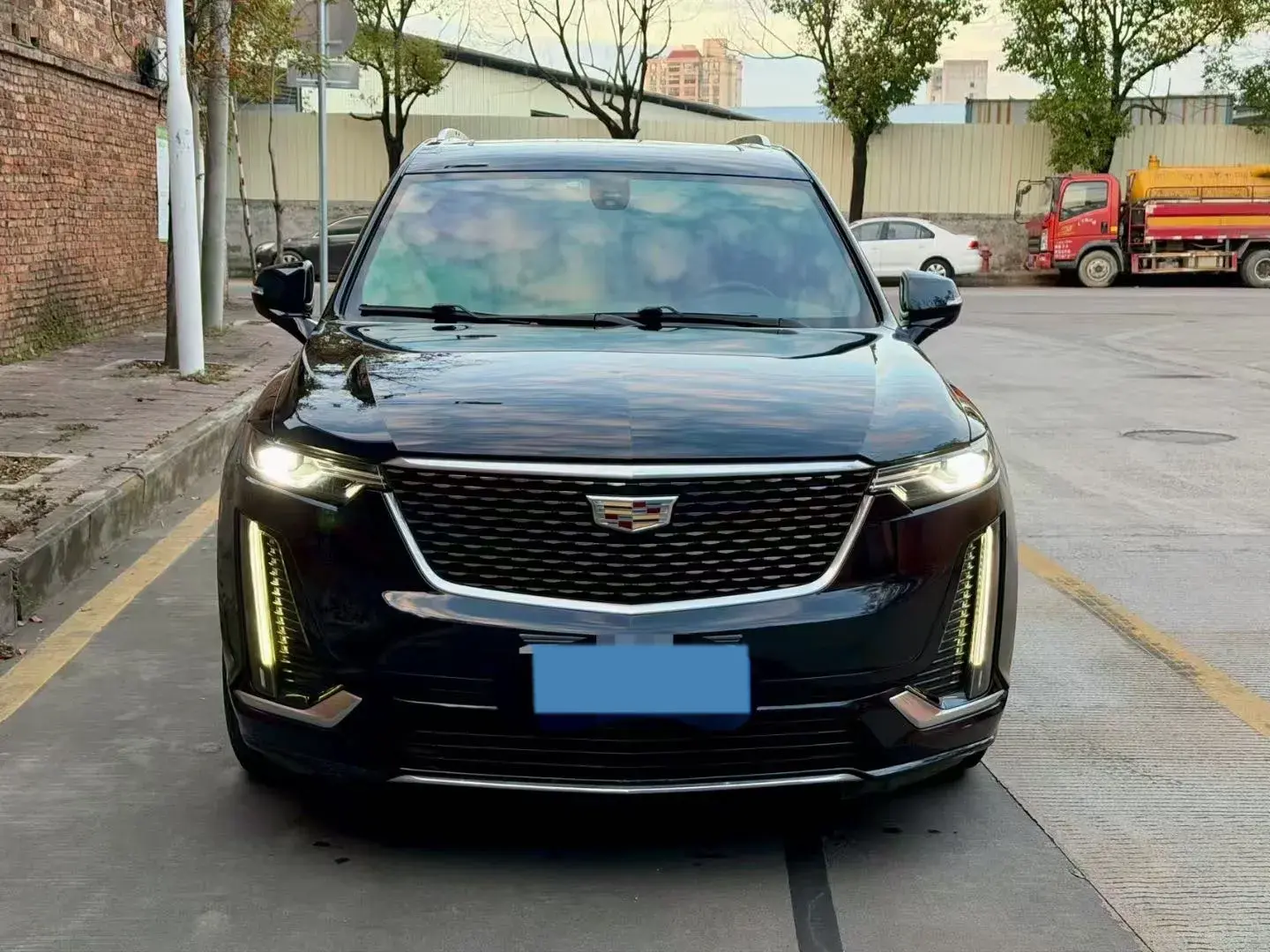 2021 CADILLAC XT6 thumbnail 2