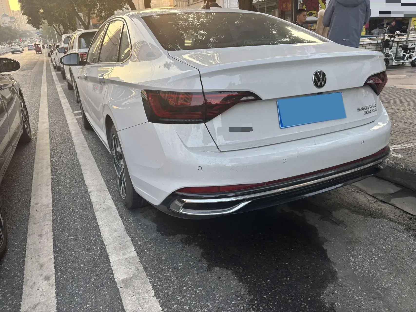 2023 VOLKSWAGEN SAGITAR thumbnail 4