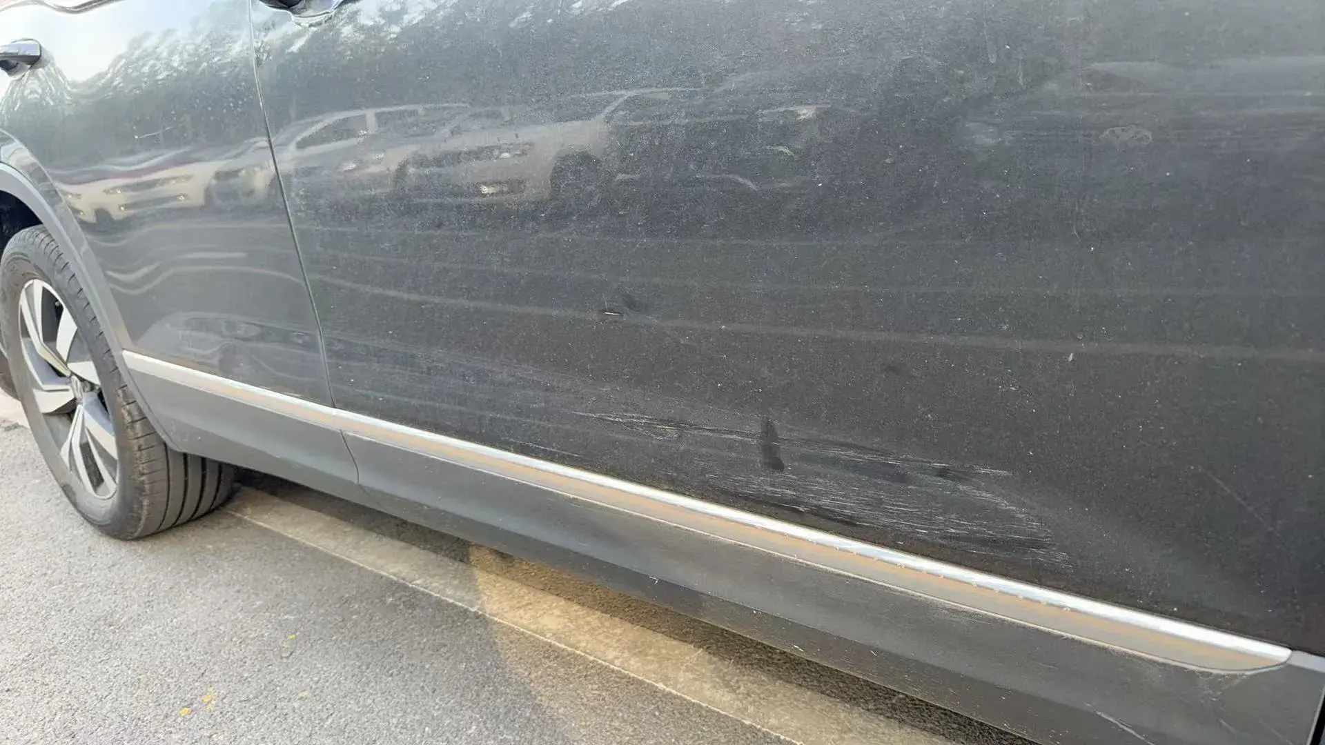 2022 VOLKSWAGEN TAYRON thumbnail 3