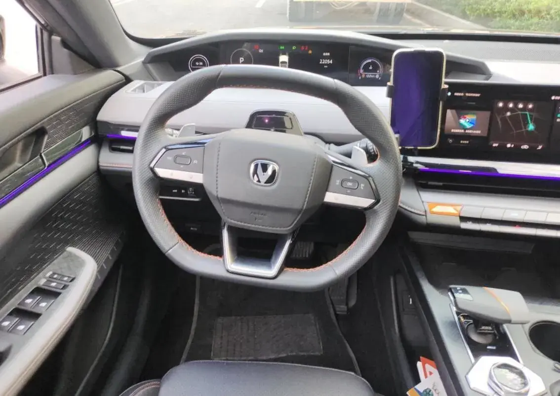 2022 CHANGAN UNI-V thumbnail 4