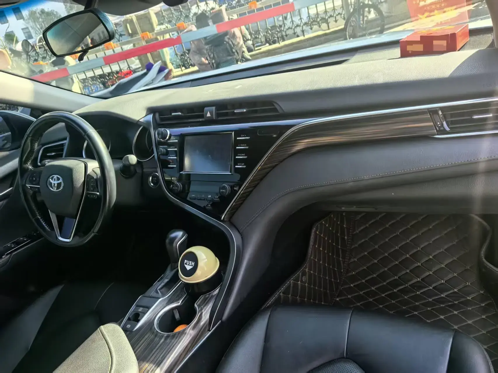 2018 TOYOTA CAMRY thumbnail 3