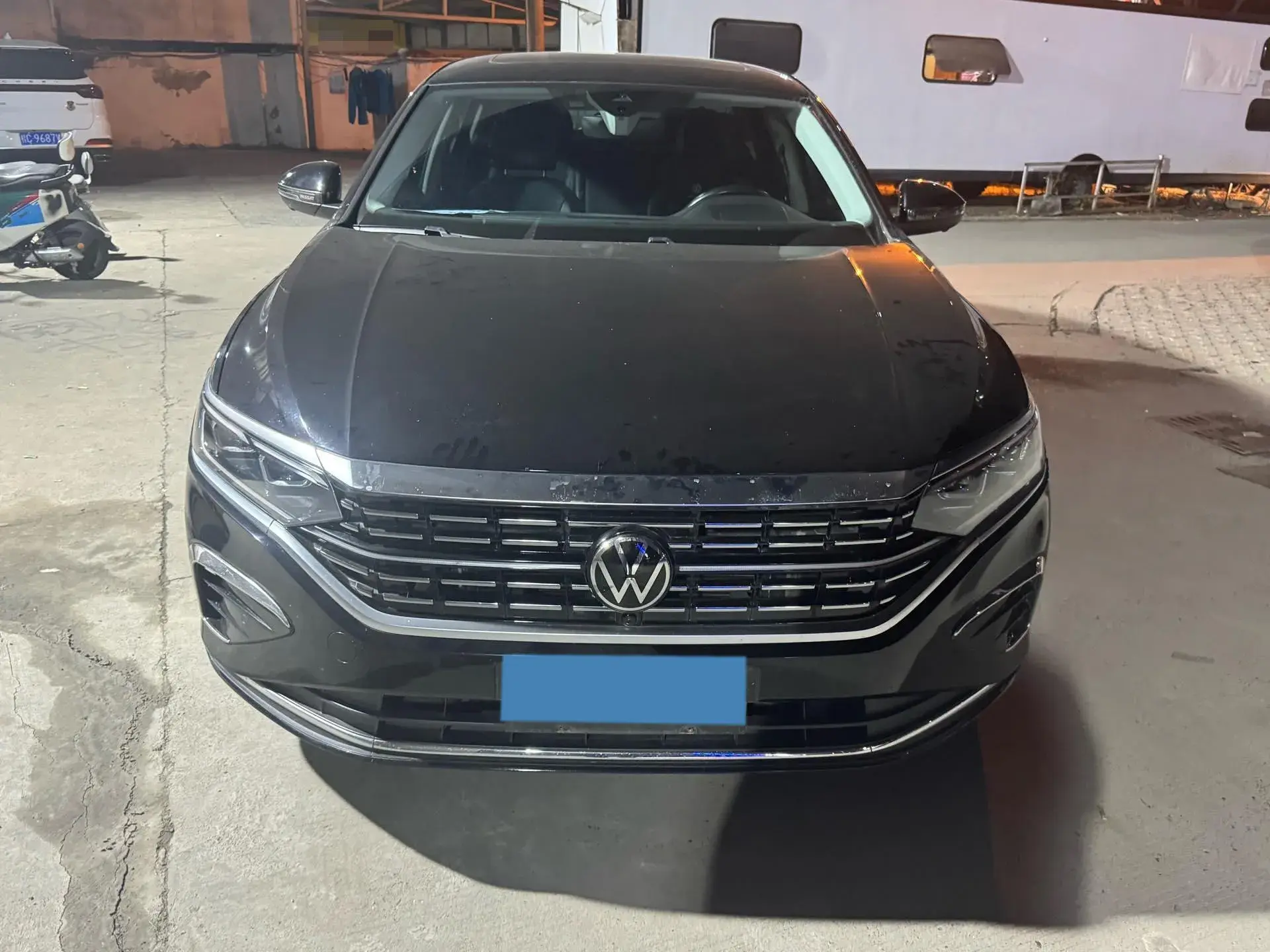 2022 VOLKSWAGEN PASSAT thumbnail 2