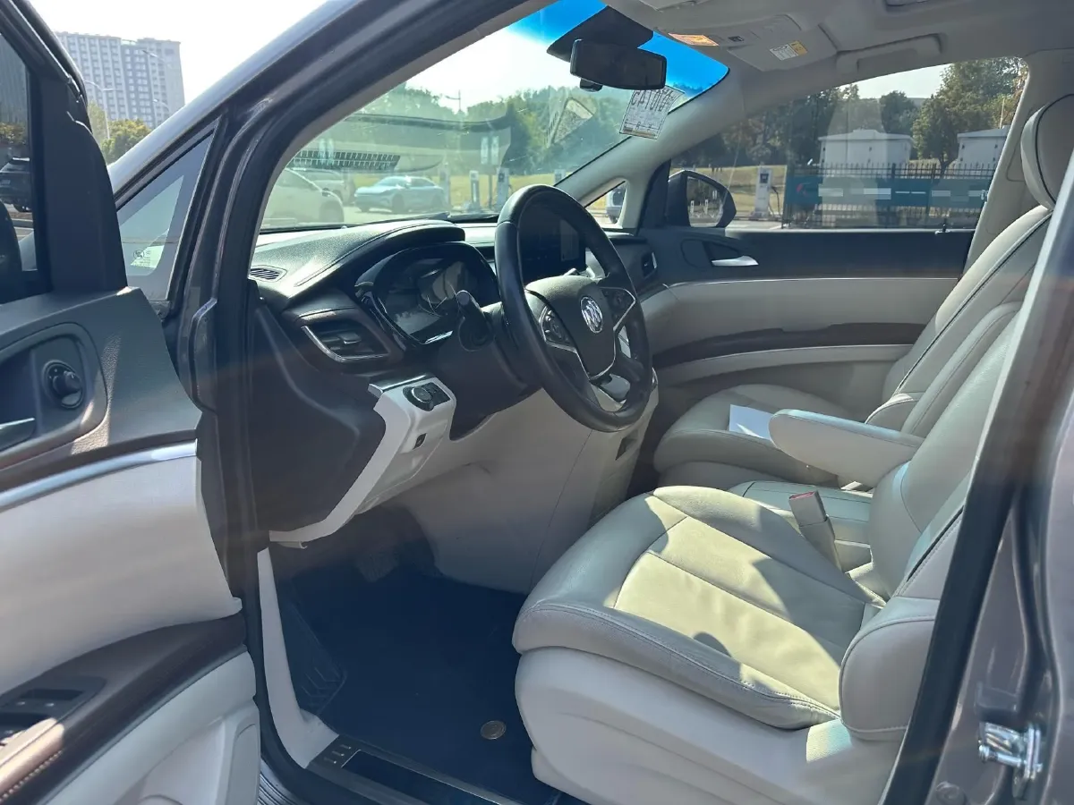 2021 Buick GL8 2.0T 237HP L4 9AT,autocango,china used car exporter,china ev exporter,chinese used car exporter,chinese used ev exporter