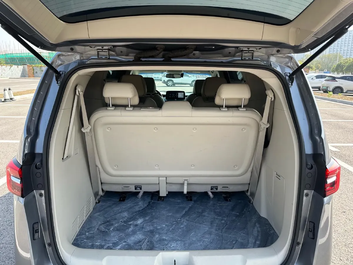 2021 Buick GL8 2.0T 237HP L4 9AT,autocango,china used car exporter,china ev exporter,chinese used car exporter,chinese used ev exporter