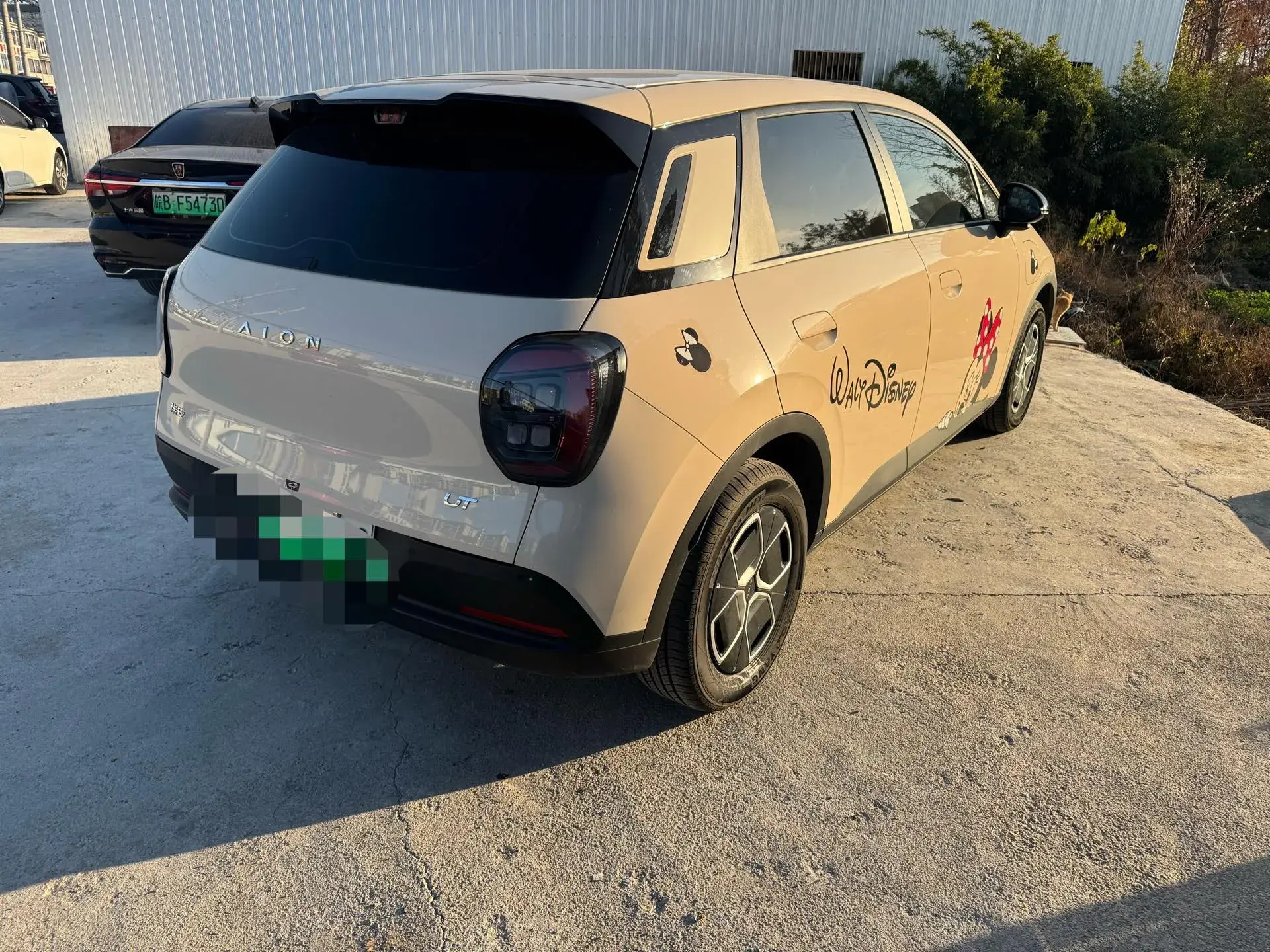 2025 AION AION thumbnail 4