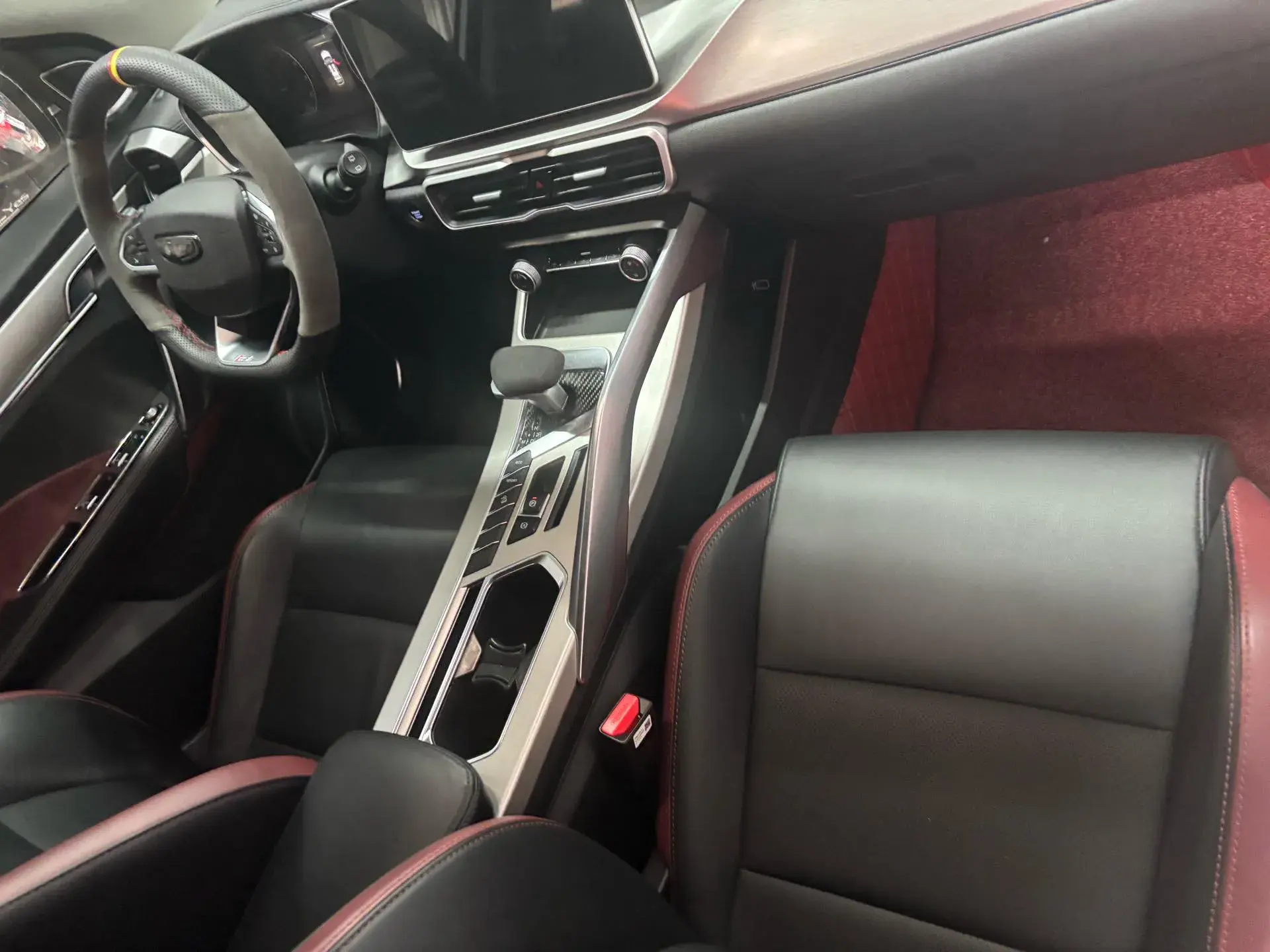 2021 GEELY COOLRAY thumbnail 3