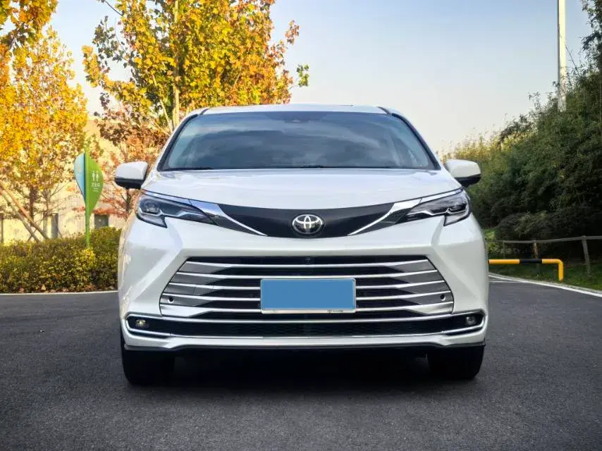 2024 TOYOTA SIENNA thumbnail 2