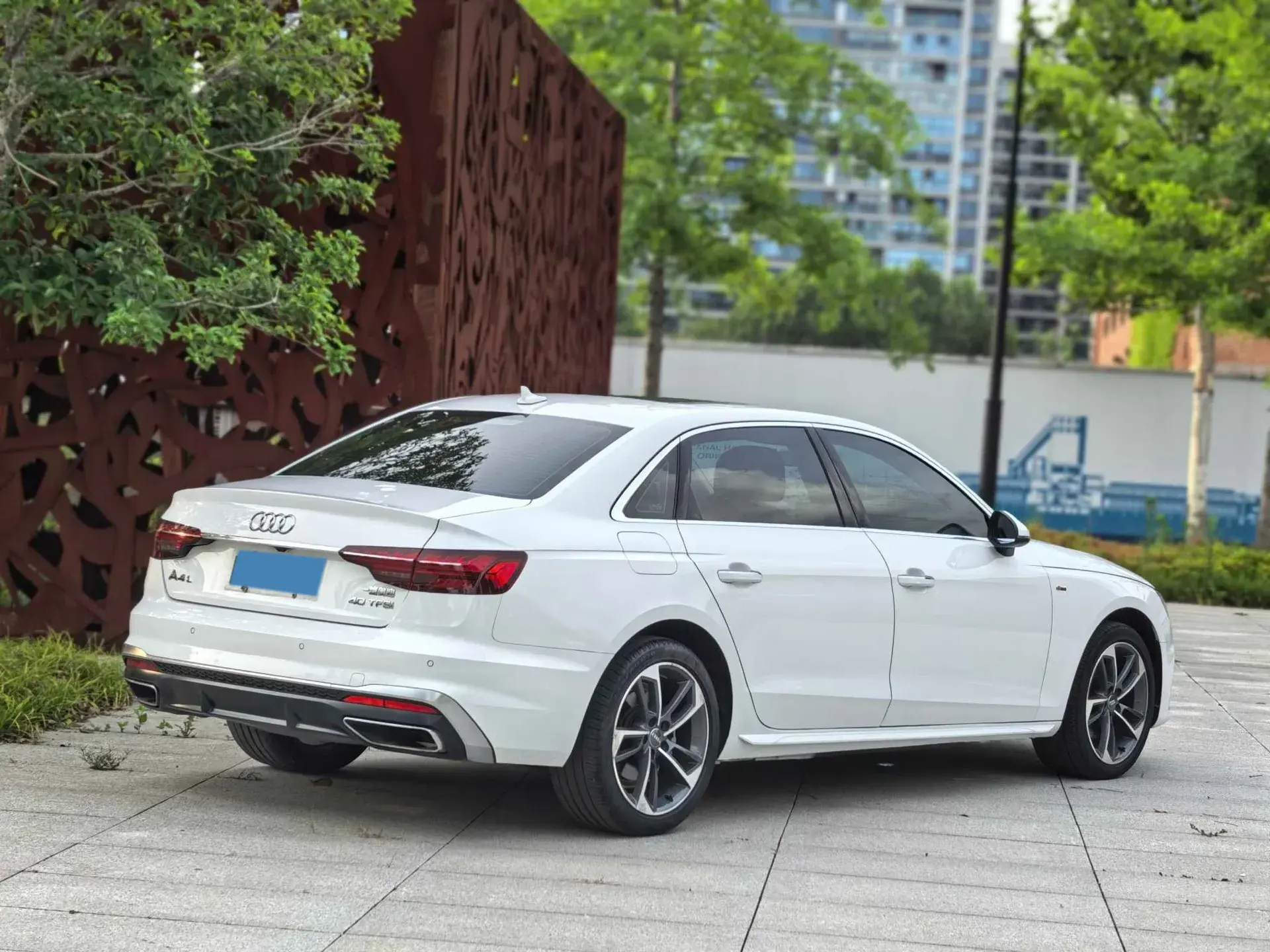 2020 AUDI A4L thumbnail 4