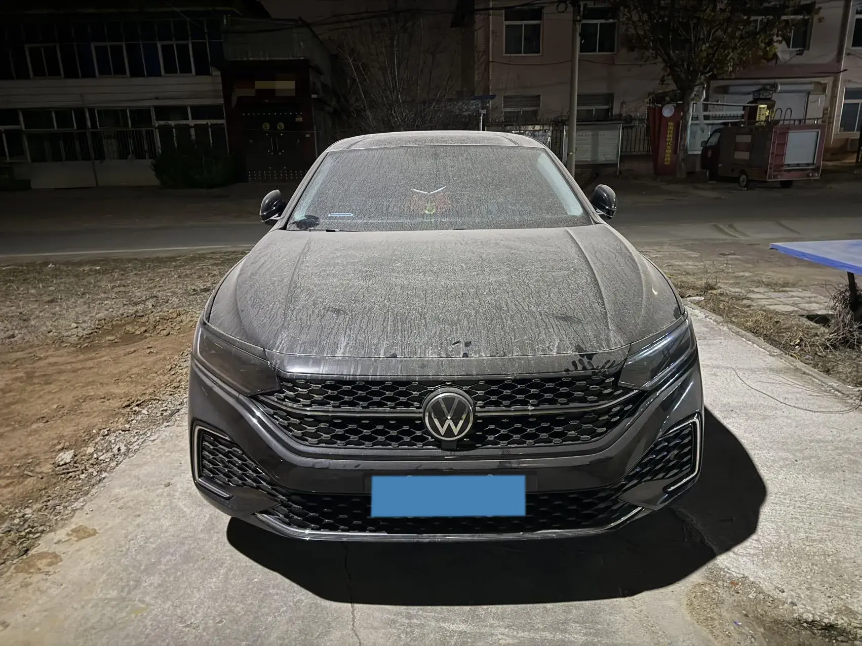 2025 VOLKSWAGEN PASSAT thumbnail 2