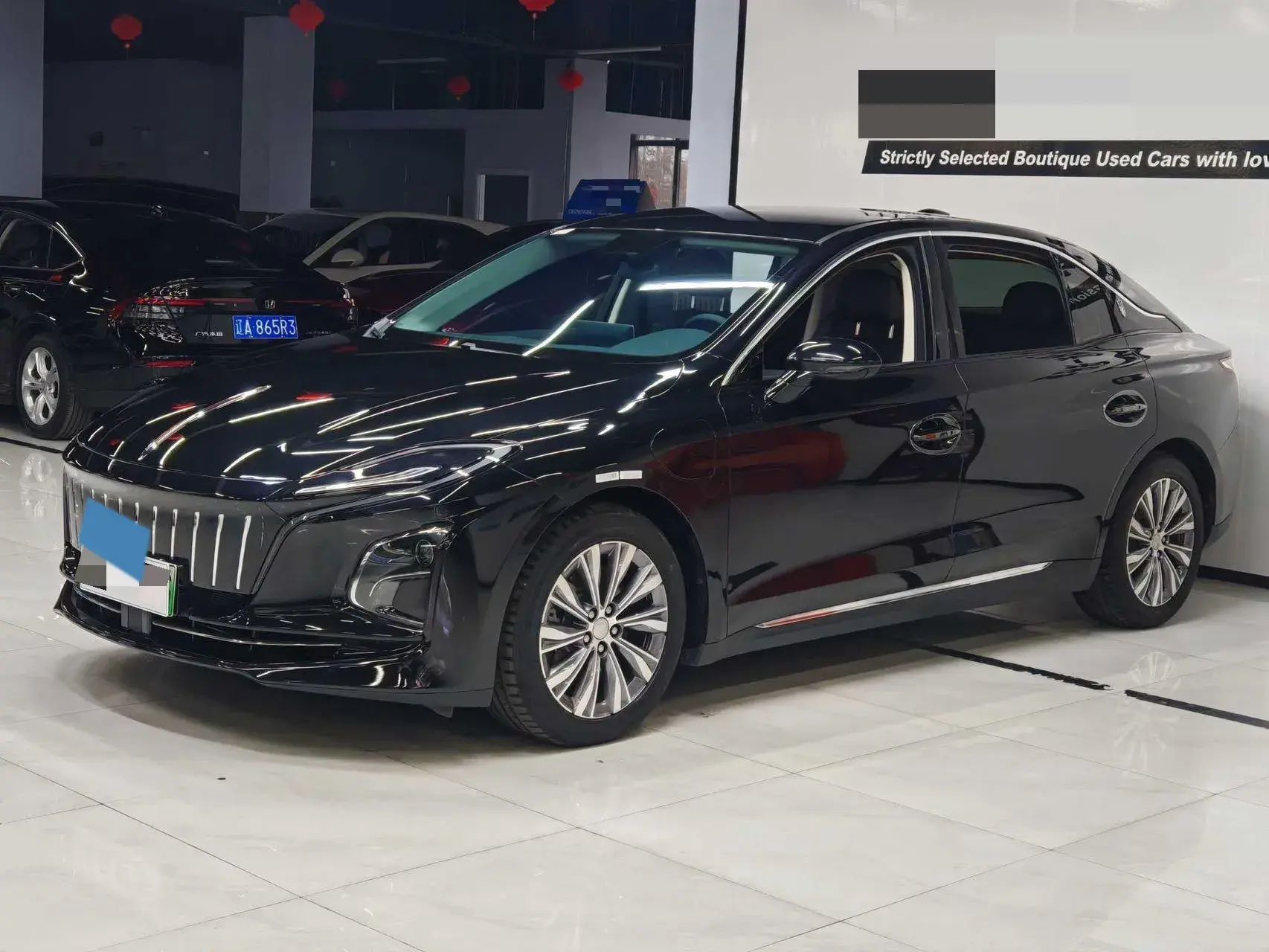 2024 HONGQI E-QM5 view 1