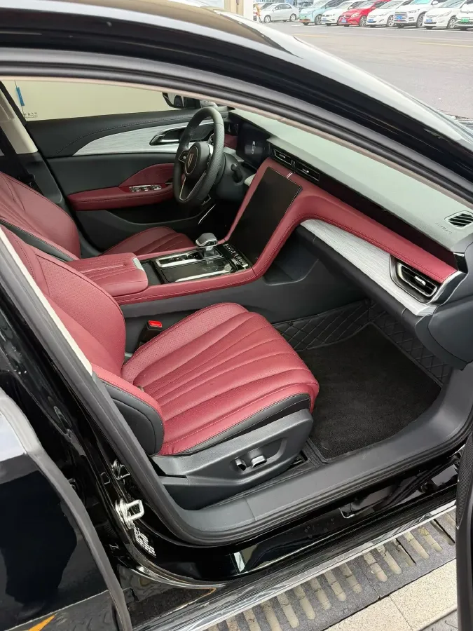 2025 HongQi H5 1.5T 169HP L4 7DCT,autocango,china used car exporter,china ev exporter,chinese used car exporter,chinese used ev exporter