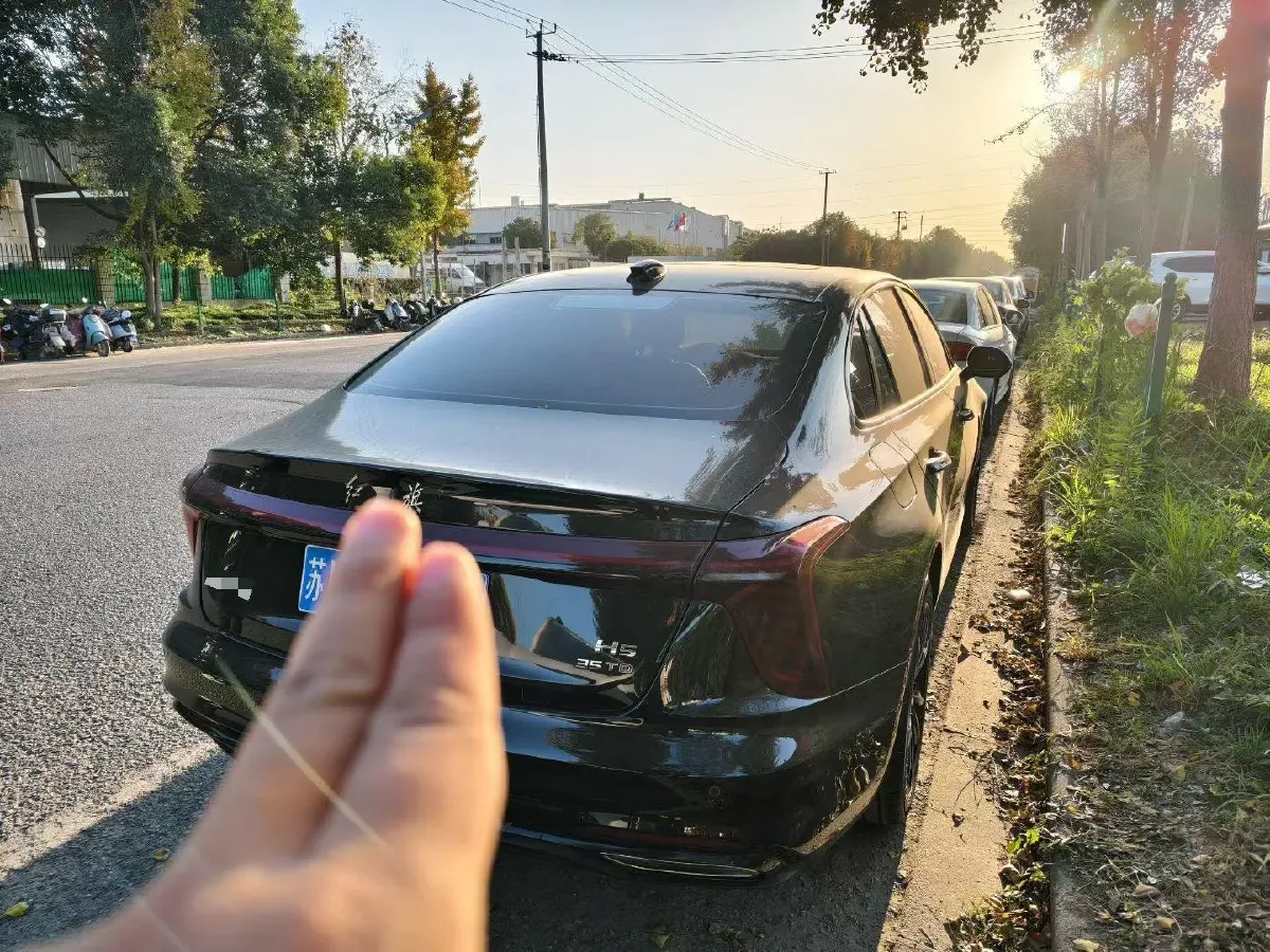 2025 HongQi H5 1.5T 169HP L4 7DCT,autocango,china used car exporter,china ev exporter,chinese used car exporter,chinese used ev exporter