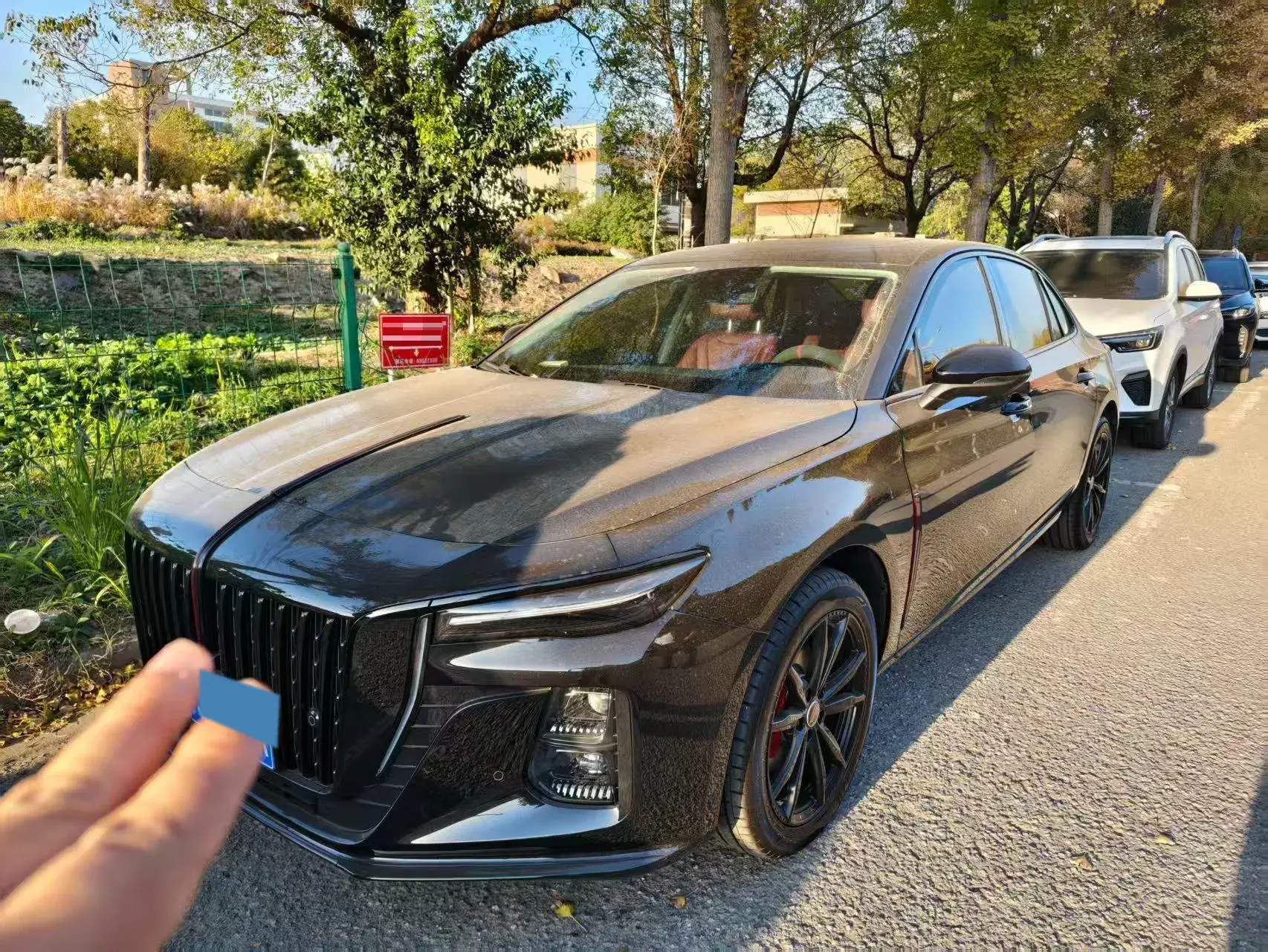 2025 HONGQI H5 view 1