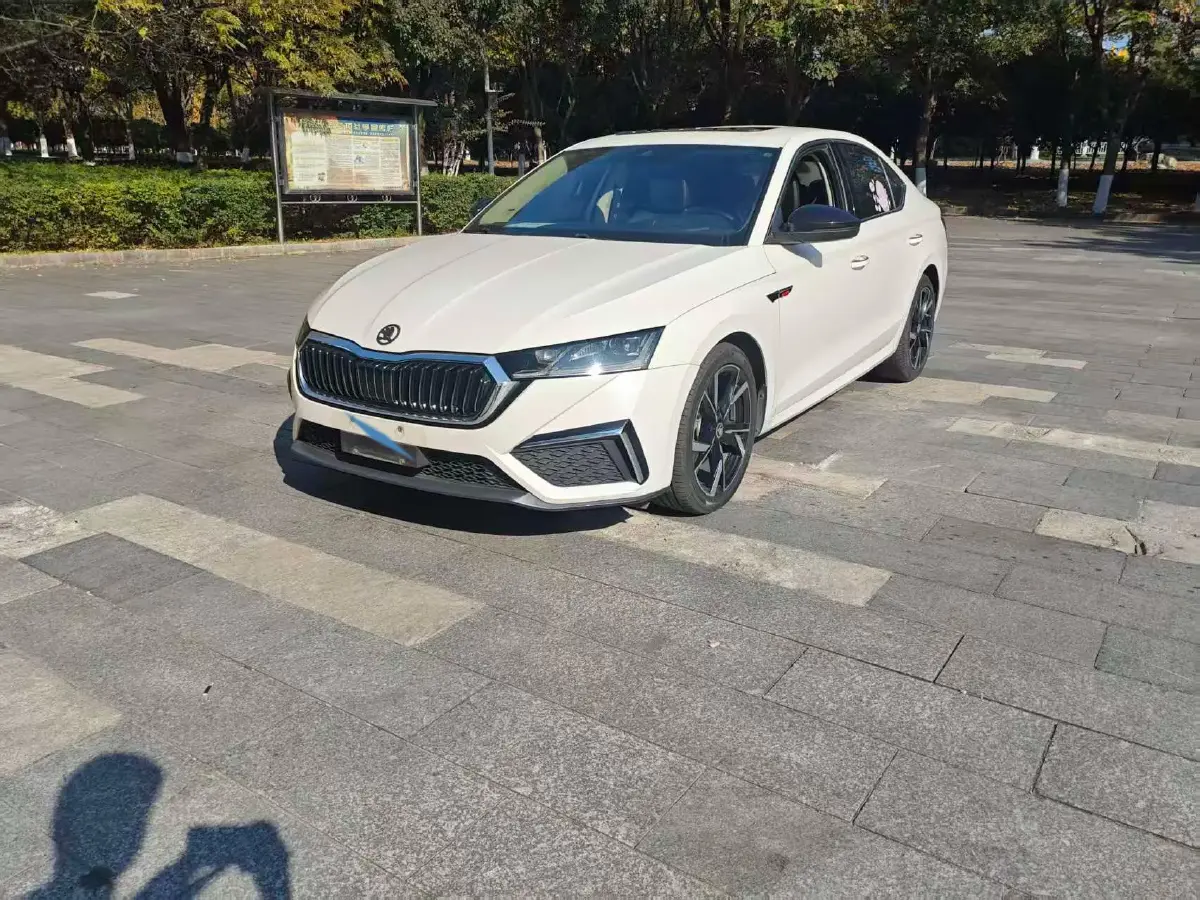 2021 Skoda Octavia 1.4T 150HP L4 7DCT