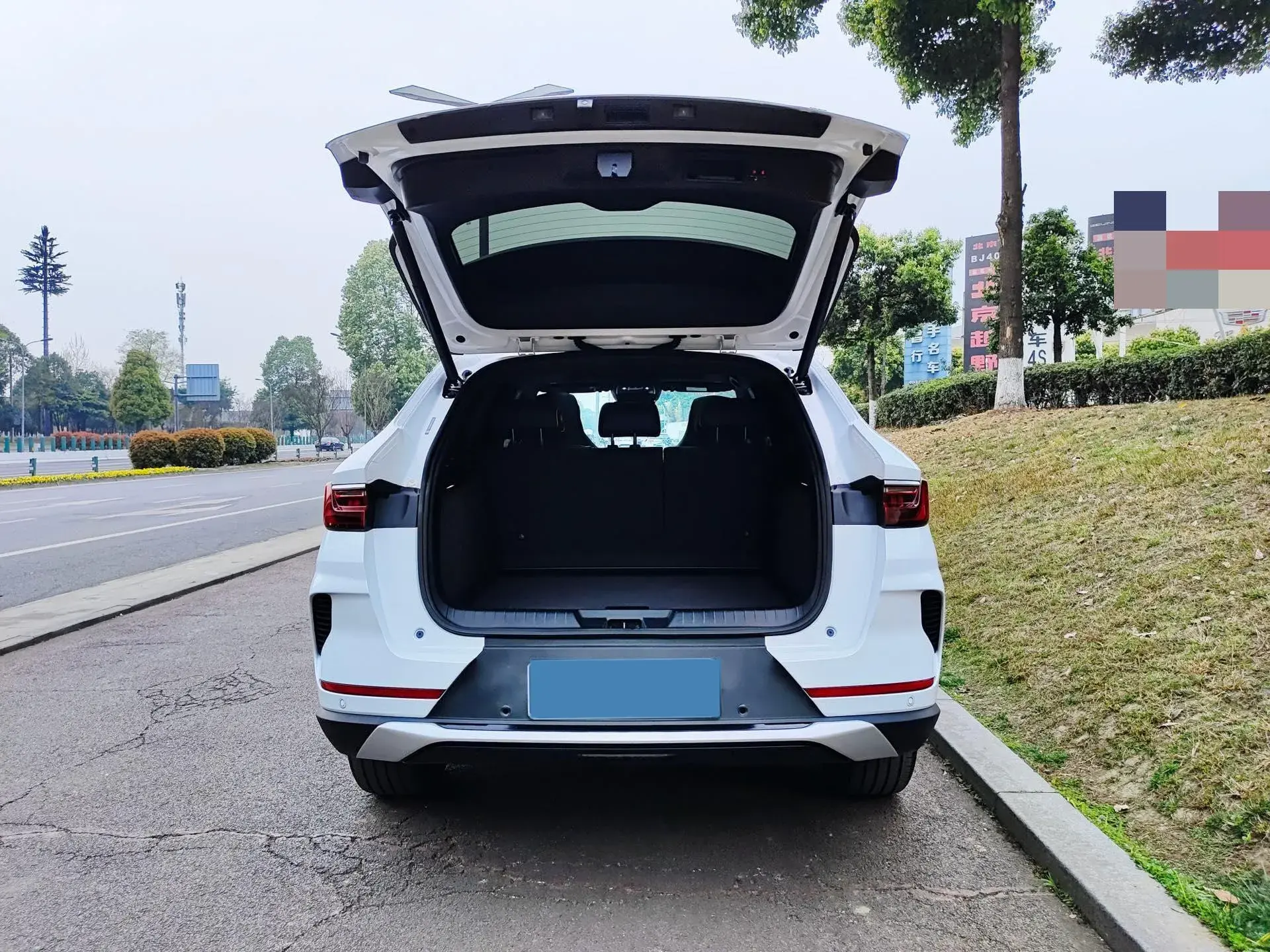 2023 BYD SONG thumbnail 4