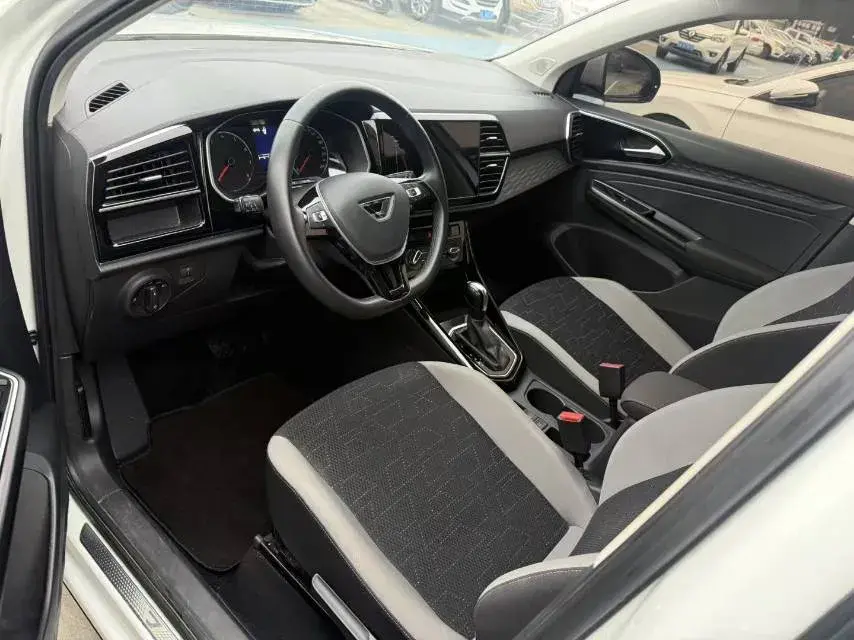 2022 JETTA VS5 thumbnail 3