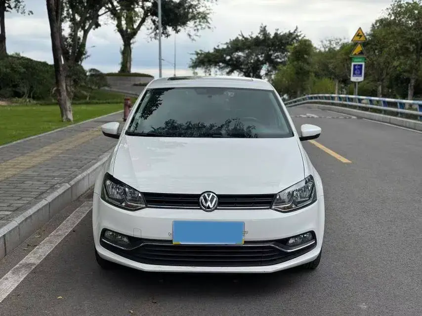 2016 VOLKSWAGEN POLO thumbnail 2