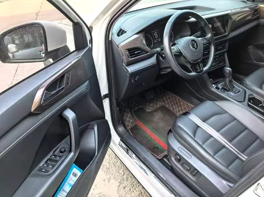 2021 VOLKSWAGEN THARU thumbnail 2