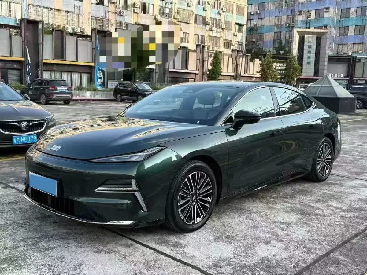 2025 Geely Galaxy Starshine 8 1.5L 112HP L4 1DHT PHEV