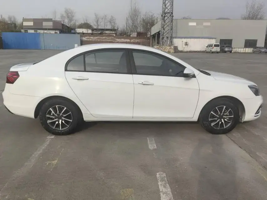 2019 GEELY EMGRAND thumbnail 3