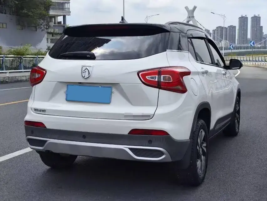 2017 BAOJUN 510 thumbnail 3