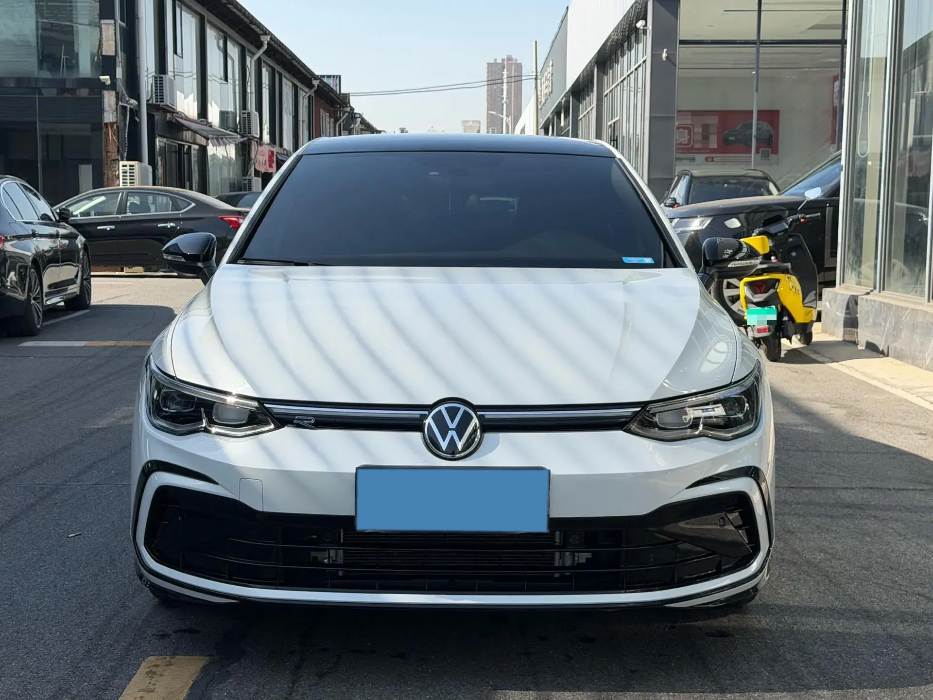2021 VOLKSWAGEN GOLF thumbnail 2