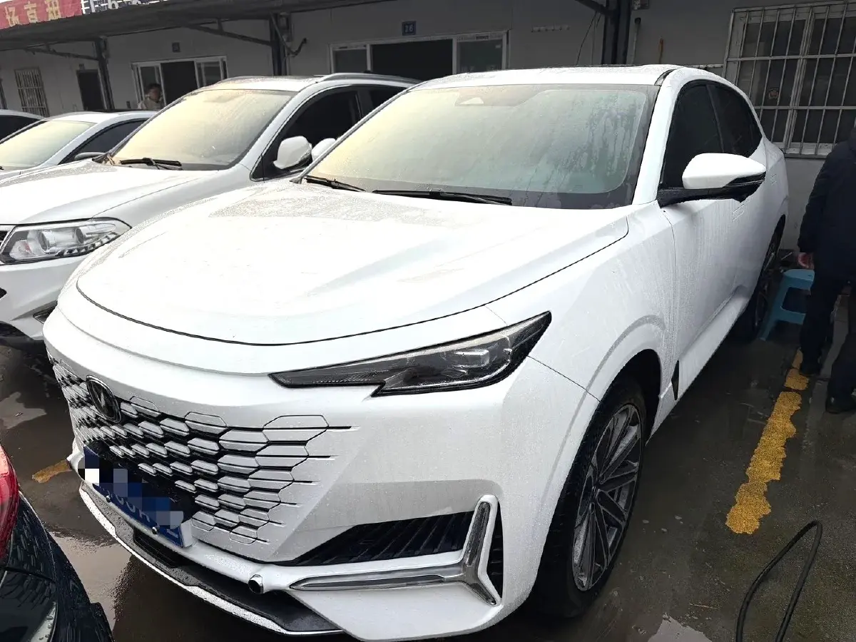 2021 ChangAn UNI-K 2.0T 233HP L4 8AT