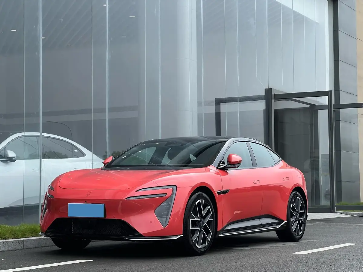 2025 Avatr 06 REEV 156HP REEV