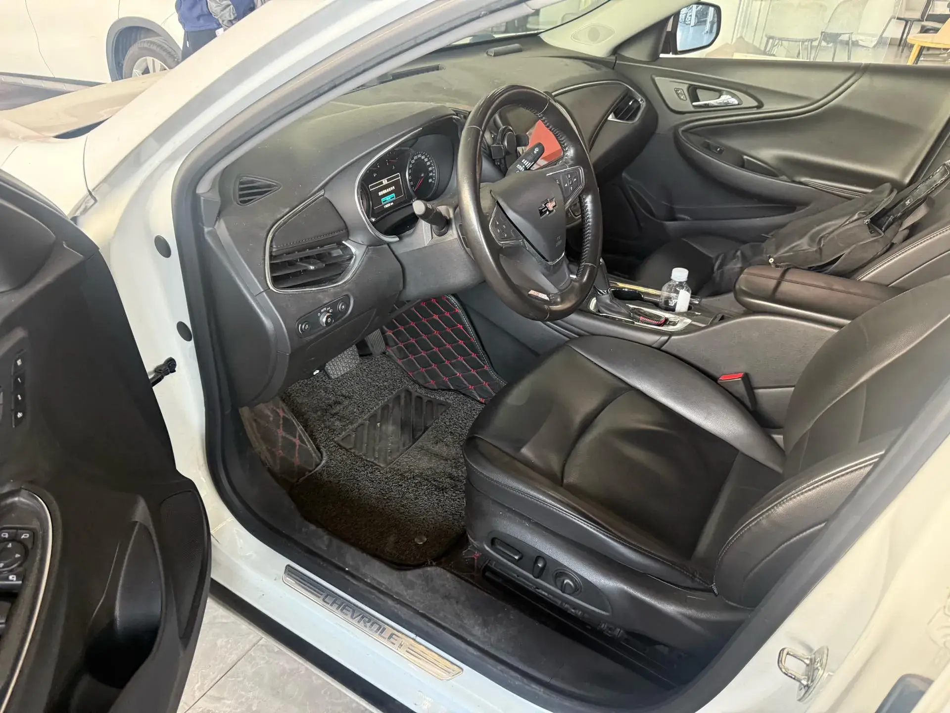 2018 CHEVROLET MALIBU thumbnail 2