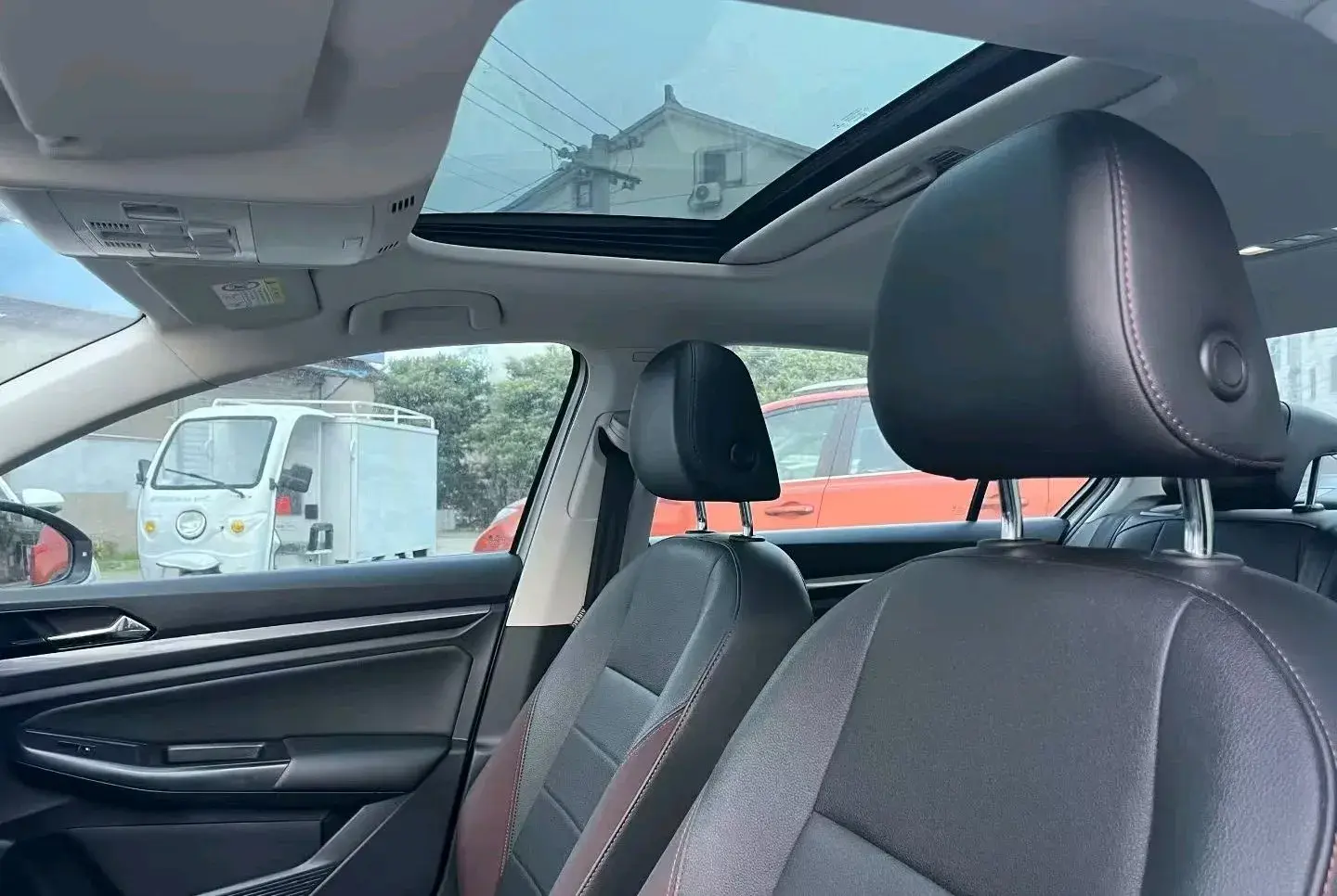 2021 VOLKSWAGEN BORA thumbnail 3