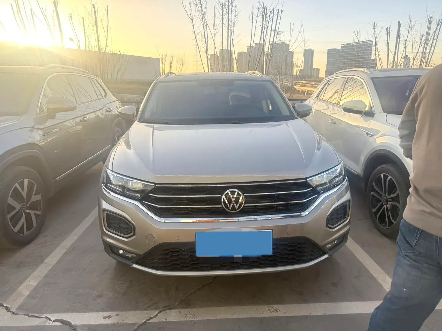 2022 VOLKSWAGEN T-ROC thumbnail 2