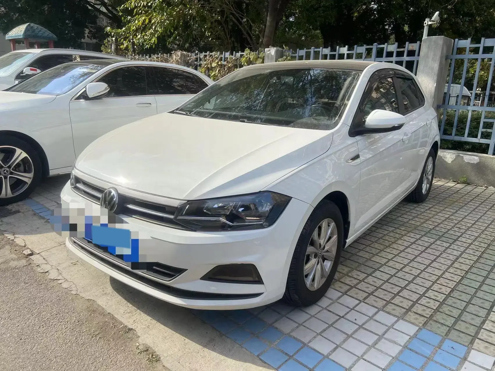 2019 VOLKSWAGEN POLO view 1