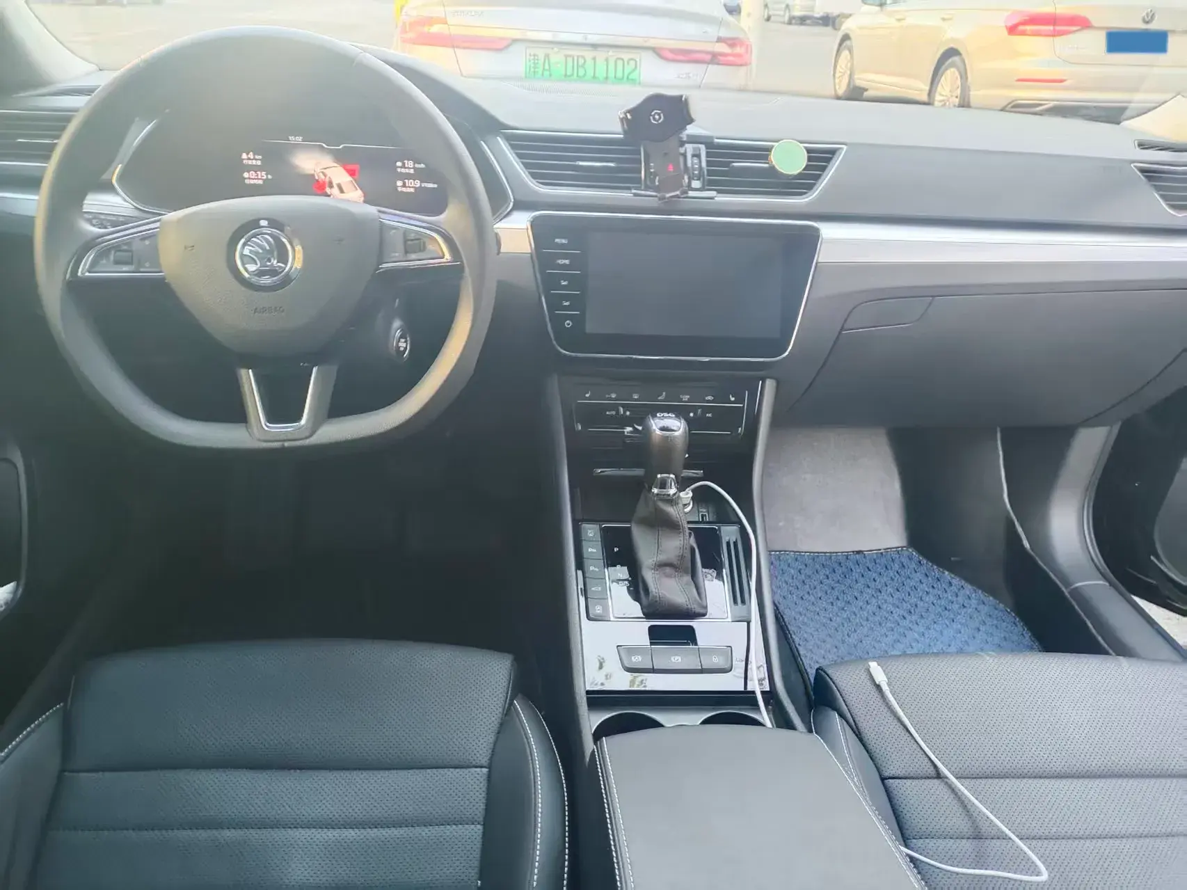 2024 SKODA SUPERB thumbnail 2