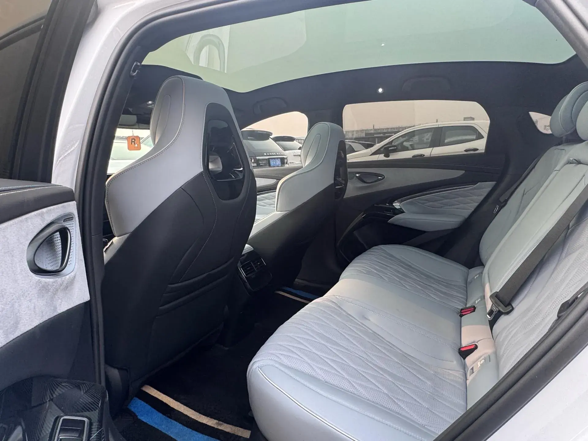 2022 BYD SEAL thumbnail 3