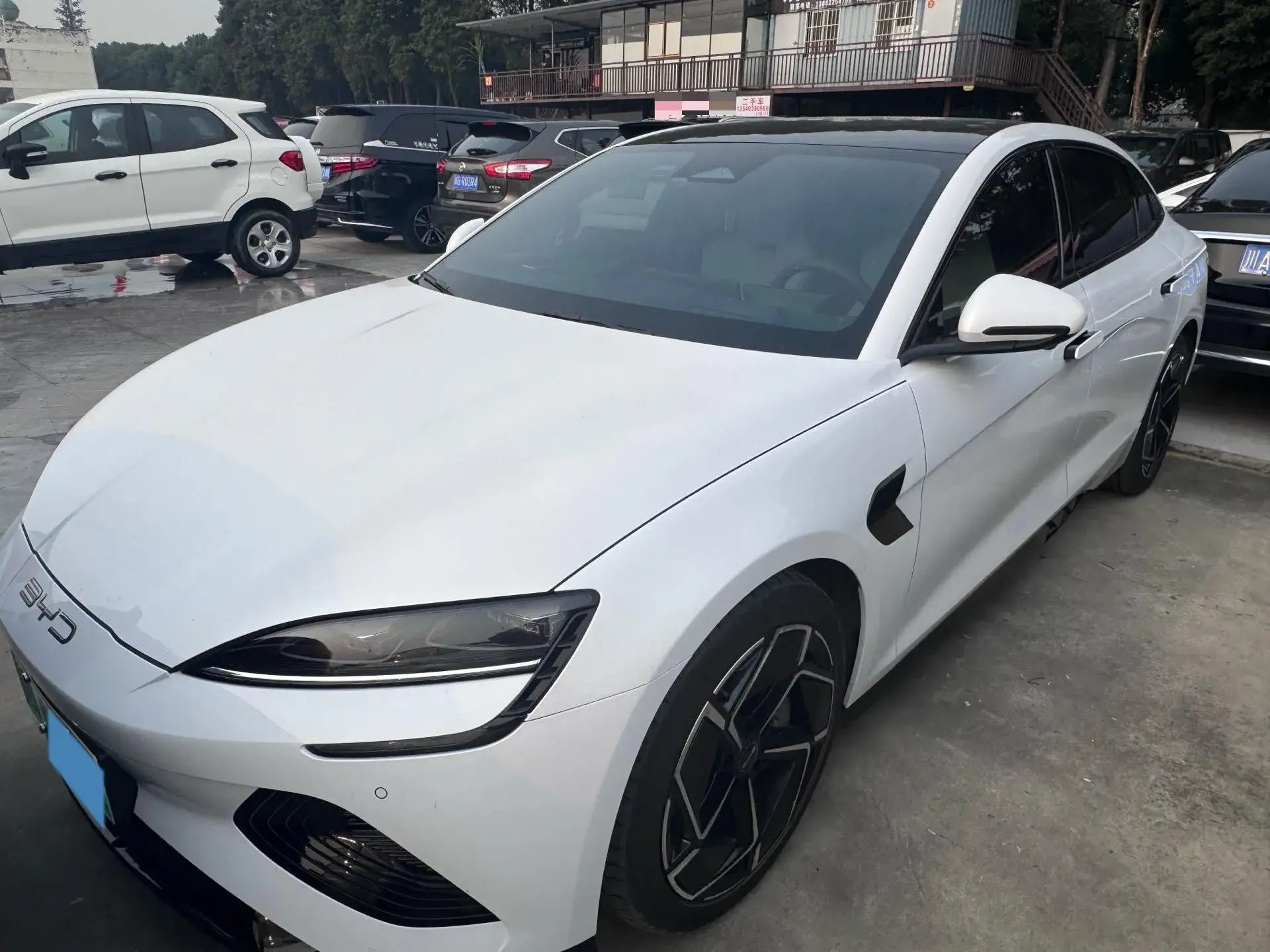 2022 BYD SEAL view 1