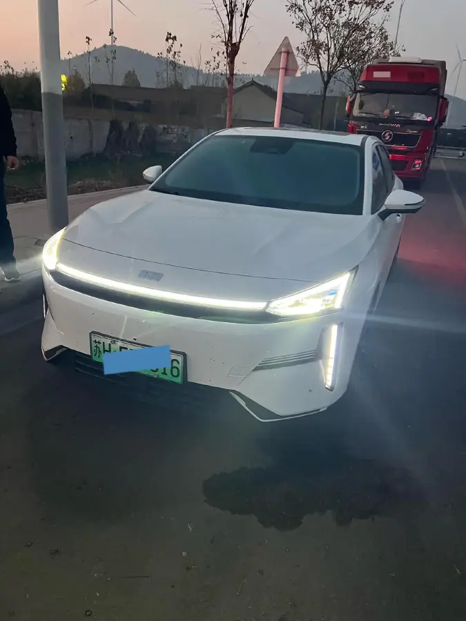 2025 Geely Galaxy L6 1.5L 112HP L4 1DHT PHEV 19.09KWH