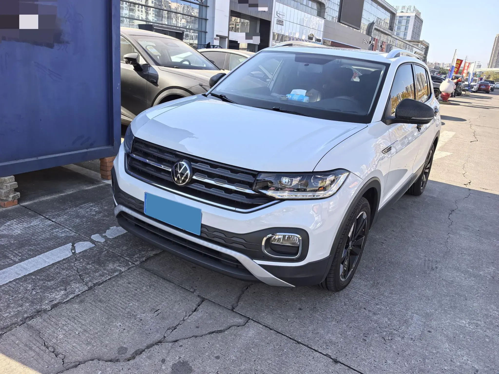 2020 VOLKSWAGEN TACQUA view 1