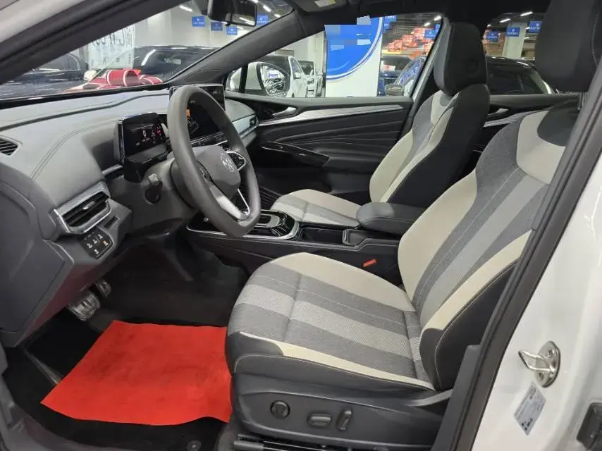 2024 VOLKSWAGEN ID.4 thumbnail 2