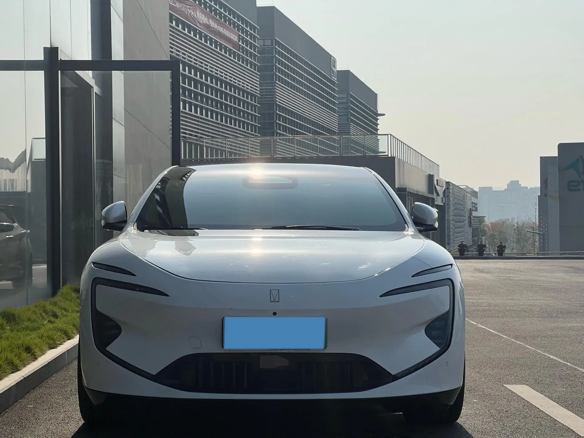 2024 AVATR 12 thumbnail 4